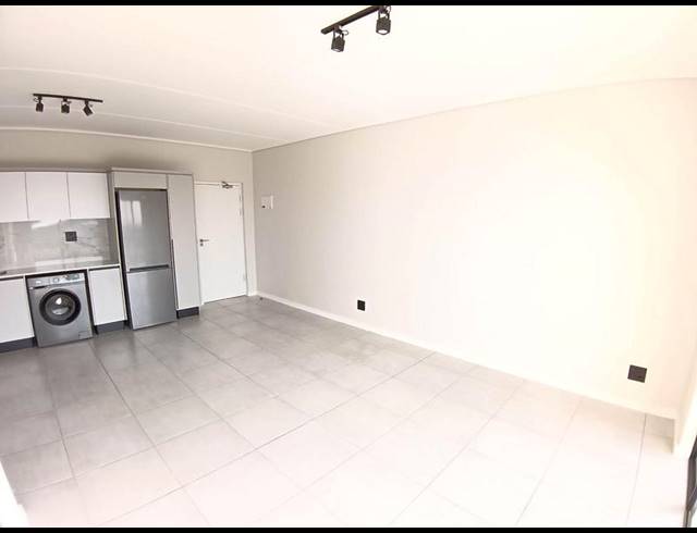 2 BEDROOM PROPERTY TO RENT IN CROWTHORNE